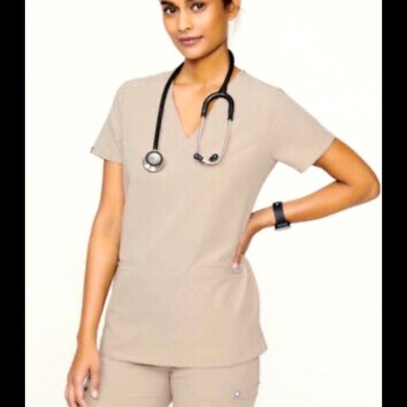 FIGS Three-Pocket Scrub Top in Boulder in Size XXS. worn about twice. - Picture 2 of 2